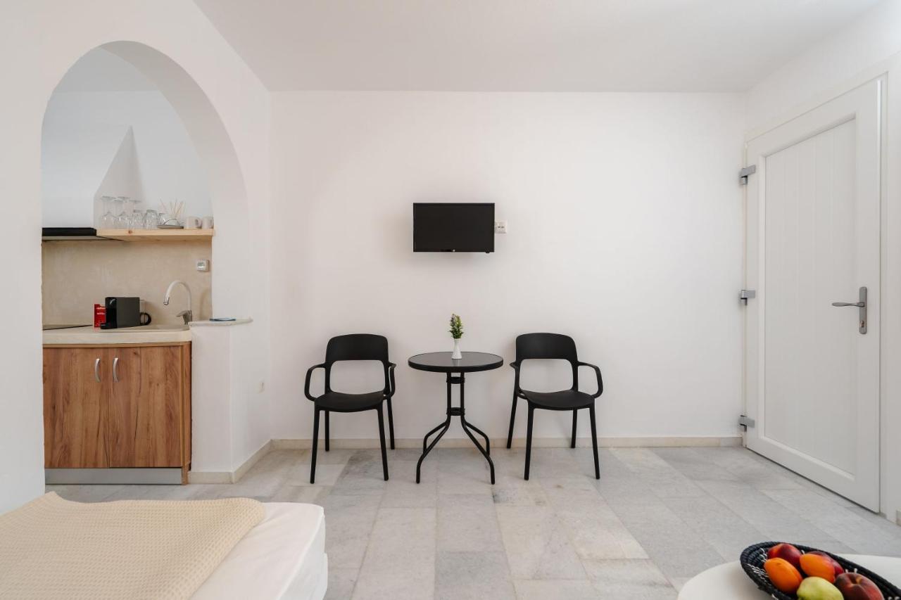 Celestial Seaview Apartments- Apollon Naxos City Exterior photo